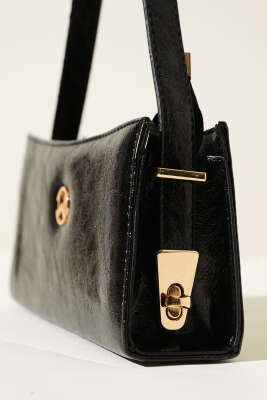 Dikdörtgen Fermuarlı Parlak Çanta Siyah - Kol Çantası