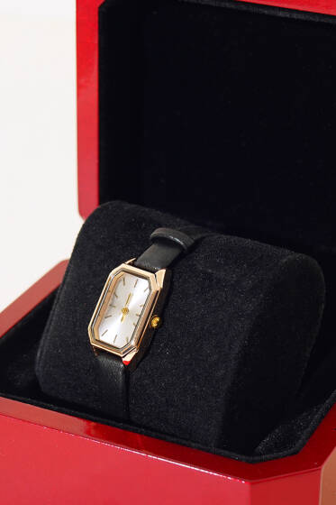 Dikdörtgen Kayış Kadın Kol Saati Siyah Beyaz - Saat