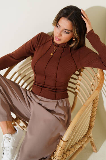 Dikiş Detaylı Kısa Bluz Kahve - Kadın Giyim Modelleri