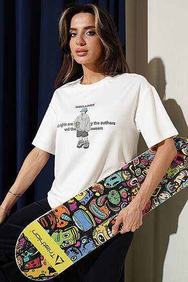 Disclaimer Baskılı T-shirt Ekru - Kadın Giyim Modelleri