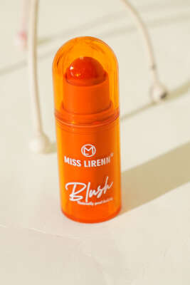  Doğal Görünümlü Stick Allık 06 - Ten Makyajı