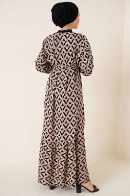 Dokuma Desenli Ribanalı Elbise Bej - Tesettür Elbise