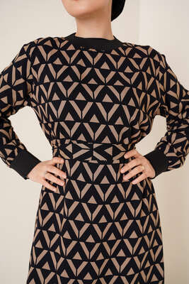 Dokuma Desenli Ribanalı Elbise Camel - Tesettür Elbise