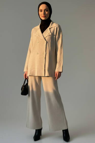 Dört Düğme Detaylı Triko İkili Takım Bej - İkili Takım