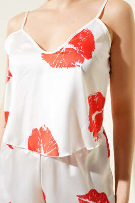 Dudak Figürlü Askılı Saten Pijama Takım Beyaz - Kadın Pijama Takımı