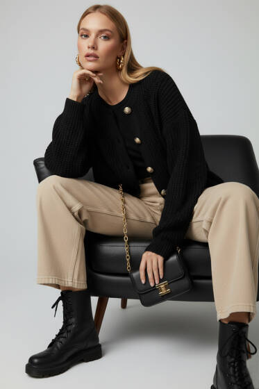 Düğme Detaylı Cepli Triko Hırka Siyah - Hırka