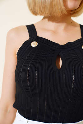 Düğme Detaylı Triko Crop Siyah - Kadın Giyim Modelleri