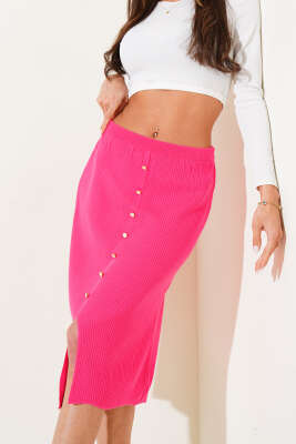 Düğme Detaylı Yırtmaçlı Triko Midi Etek Fuşya - Kadın Giyim Modelleri