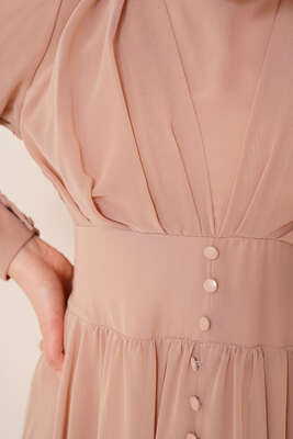 Düğme Süslemeli Şifon Elbise Bej - Thumbnail