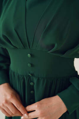 Düğme Süslemeli Şifon Elbise Zümrüt Yeşili - Thumbnail