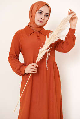 Düğme Yakalı Bürümcük Elbise Taba - Tesettür Elbise