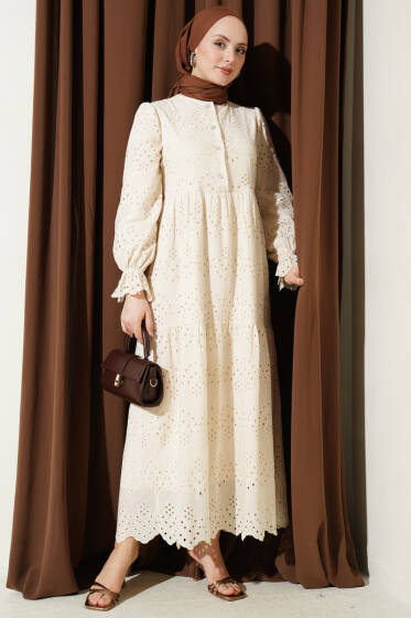 Düğmeli Brode Bilek Lastikli Elbise Bej - Elbise