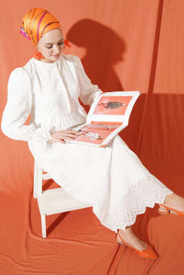 Düğmeli Brode Bilek Lastikli Elbise Beyaz - AFRA