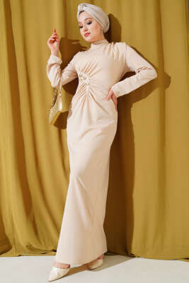 Düğmeli Büzgülü Elbise Bej - Tesettür Elbise