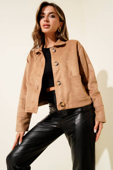Düğmeli Çift Cepli Süet Ceket Latte - Kadın Giyim Modelleri