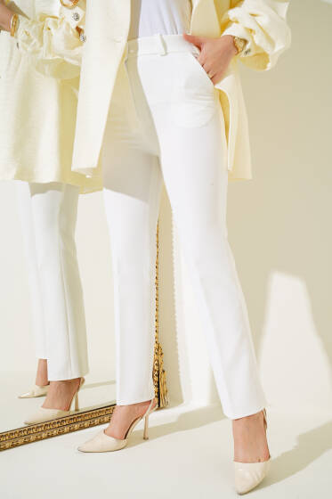 Düğmeli Dar Paça Pantolon Ekru - Pantolon