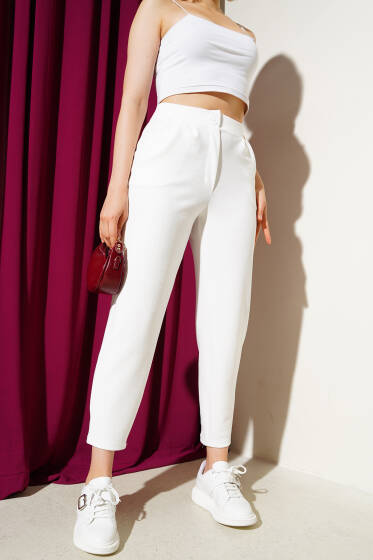 Düğmeli Dar Paça Pantolon Ekru - Kadın Giyim Modelleri
