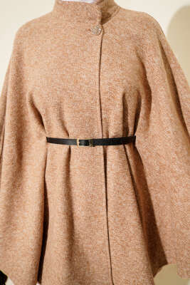 Düğmeli Dik Yaka Kemerli Kaşe Panço Latte - Panço