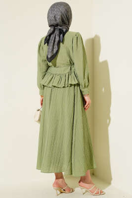 Düğmeli Fırfırlı Etekli İkili Takım Çağla Yeşili - İkili Takım