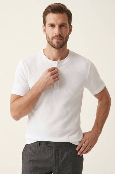 Düğmeli Fitilli Erkek T-shirt Beyaz - Erkek T-shirt