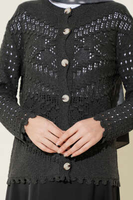 Düğmeli Kabartma Detaylı Kısa Ajurlu Hırka Füme - Yılın Fırsatı