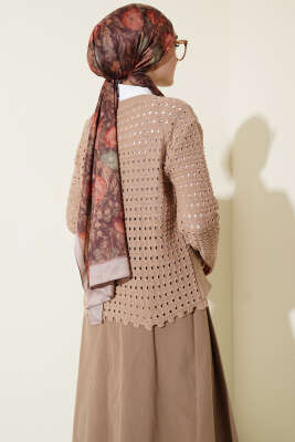 Düğmeli Kabartma Detaylı Kısa Ajurlu Hırka Latte - Yılın Fırsatı