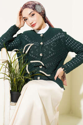 Düğmeli Kabartma Detaylı Kısa Ajurlu Hırka Zümrüt 