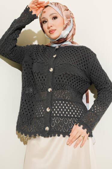 Düğmeli Kabartmalı Kısa Triko Hırka Füme - Hırka