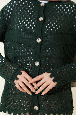 Düğmeli Kabartmalı Kısa Triko Hırka Zümrüt - Hırka