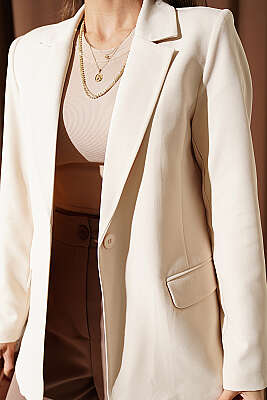 Düğmeli Kruvaze Yaka Blazer Ceket Bej - Kadın Giyim Modelleri