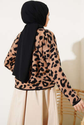 Düğmeli Leopar Desen Kısa Triko Hırka Bisküvi - Triko Hırka