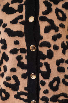 Düğmeli Leopar Desen Kısa Triko Hırka Bisküvi - Triko Hırka