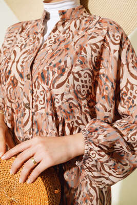 Düğmeli Patlı Desenli Elbise Taba - Tesettür Elbise