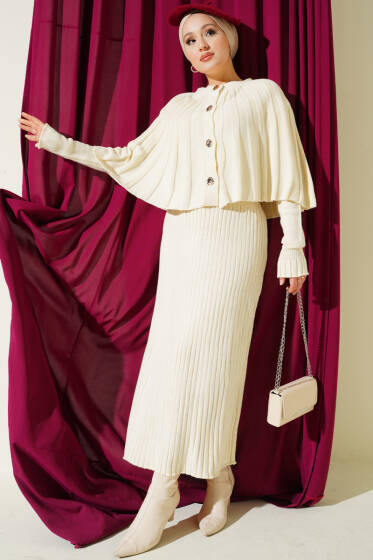 Düğmeli Pelerinli Triko Elbise Takım Bej - Elbise