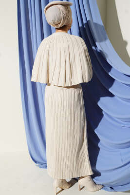 Düğmeli Pelerinli Triko Elbise Takım Taş - İkili Takım