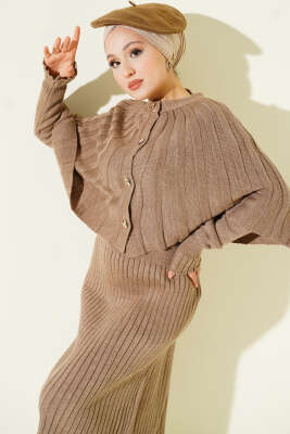 Düğmeli Pelerinli Triko Elbise Takım Vizon - Elbise