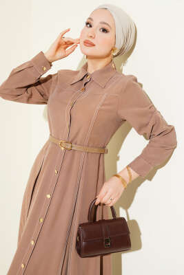 Düğmeli Pileli Kemerli Elbise Latte - Elbise