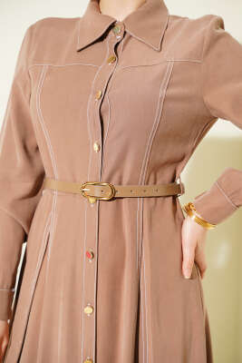 Düğmeli Pileli Kemerli Elbise Latte - Elbise