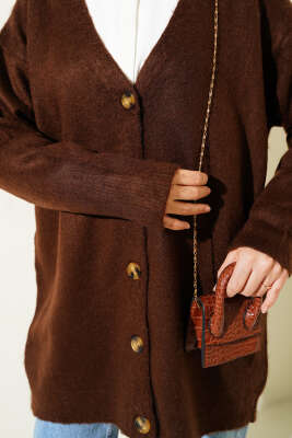 Düğmeli Salaş Yumoş Triko Hırka Kahve - Triko Hırka