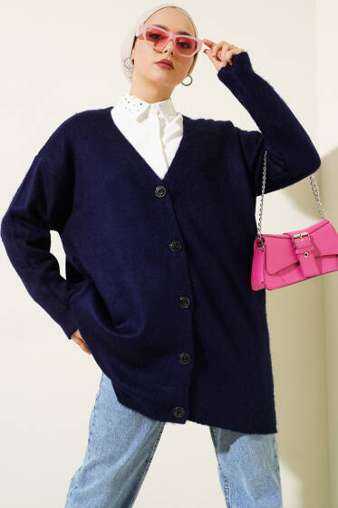 Düğmeli Salaş Yumoş Triko Hırka Lacivert - Hırka