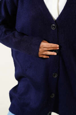 Düğmeli Salaş Yumoş Triko Hırka Lacivert - Triko Hırka