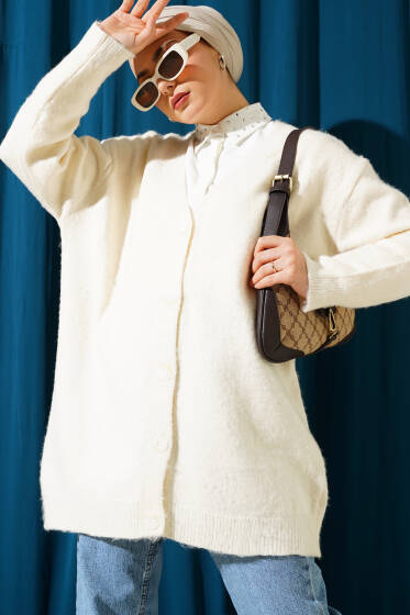 Düğmeli Salaş Yumoş Triko Hırka Vanilya - Hırka