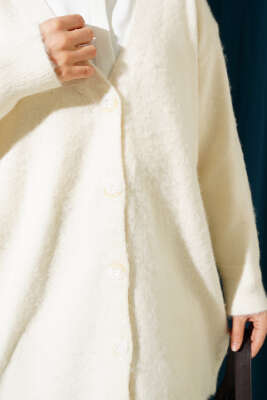 Düğmeli Salaş Yumoş Triko Hırka Vanilya - Triko Hırka