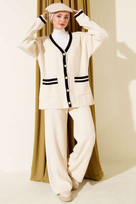 Düğmeli Şeritli Hırkalı Triko İkili Takım Bej - NESSİA