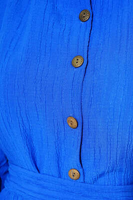 Düğmeli Yarı Patlı Kuşaklı Elbise Saks - Thumbnail