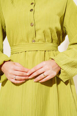Düğmeli Yarı Patlı Kuşaklı Elbise Yağ Yeşil - Thumbnail