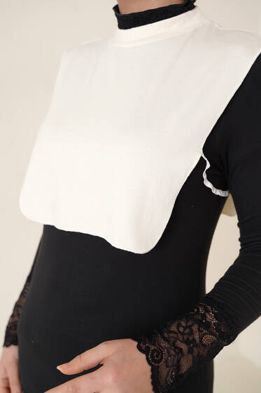 Düz Ekru Boyunluk - Black&White