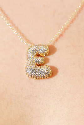 E Harfli Taşlı Kolye - Kolye