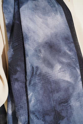 Ebruli Desen Müslin Şal Lacivert - Başörtüsü