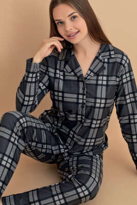 Ekose Desenli Düğmeli Süet Pijama Takımı Füme - Pijama